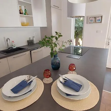 Cherry On Apartment